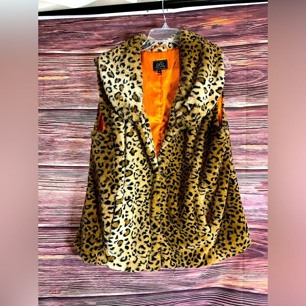 UBU Leopard Printed Orange Lining Vest. Size Extra Large.